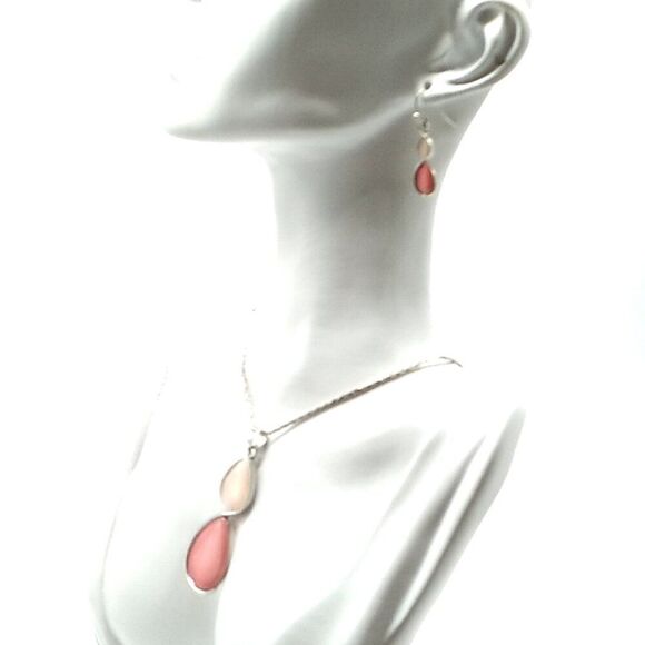 Infinity Pendant Simulated Gemstone Necklace & Earring Set Faux gemstone jewelry - Picture 14 of 15